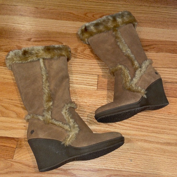 Like NEW RUFFHEWN tan/brownish fuzzy furry brown tall wedge boots sz 6.5 DENMARK - Picture 1 of 15